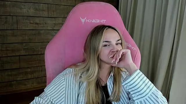 AnitaVenture Chat XXX live