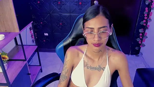 KarlaSlutSkinny__: απευθείας συνομιλία ΧΧΧ