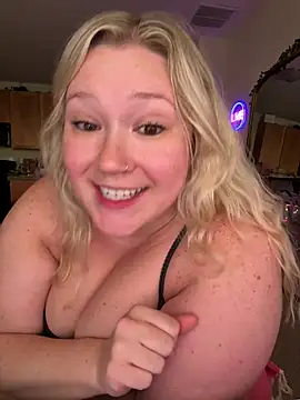 Chat +18 de PiggyRose ao vivo
