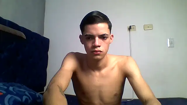 Latinos_2001 Webcamshow