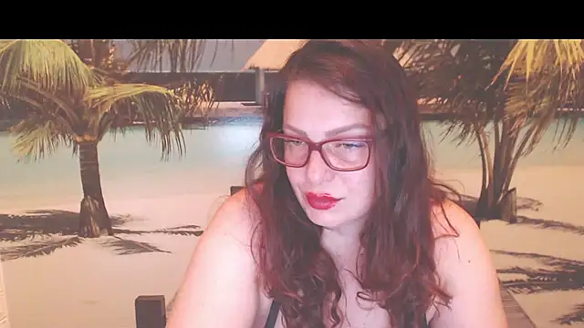 Queen__Natasha Adlı Modelin Canlı XXX Sohbeti