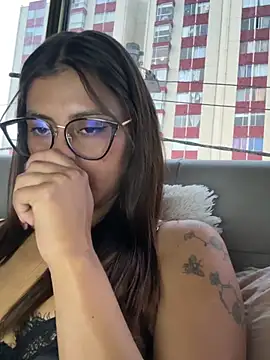 Chat +18 de RachelWeisz_ ao vivo