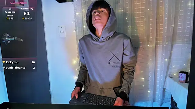 Alex_it0_ élő XXX-chatje