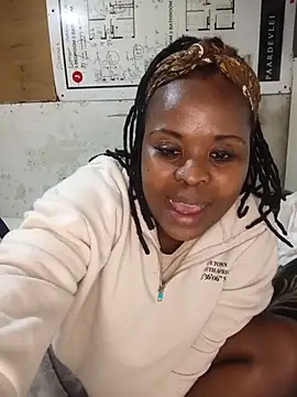 NosieB's Live XXX Chat