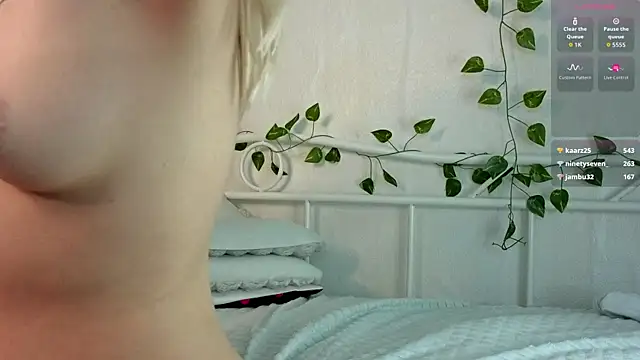 YourScarlettStorm 现场XXX聊天