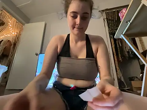 Snowbunnycake_131: διαδικτυακό σόου στην κάμερα
