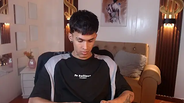 Duncan_brown live XXX chat