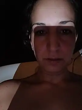 lucia_1988 XXX чат на живо