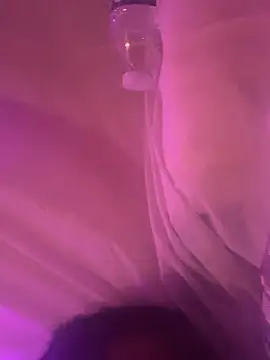 ChicagoMadeThirdLegのライブXXXチャット