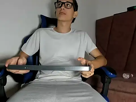 Онлайн чат XXX Steel_jheder