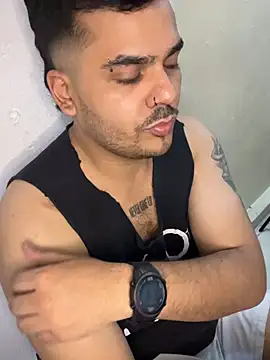 XXX chat uživo modela LatinBearX