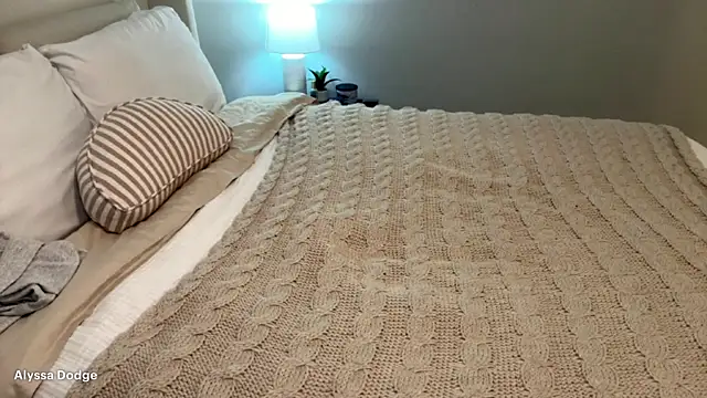 AlyssaDodge's Live XXX Chat