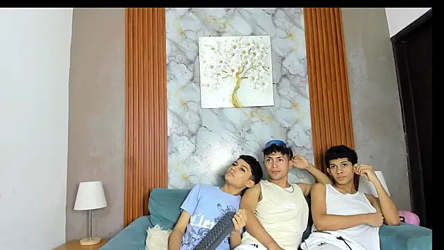 دردشة AVENGER_BOYS2026 الجنسية المباشرة