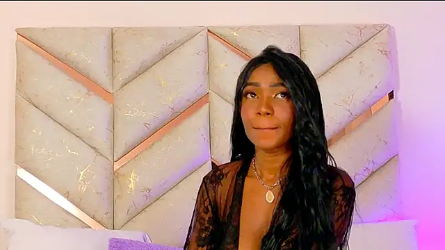 دردشة AlanaDoll الجنسية المباشرة