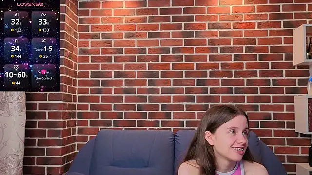 MyrtaMcclaney Chat XXX in diretta