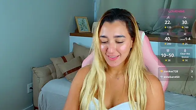 Chatroom XXX en direct de Luuna_Velvvet