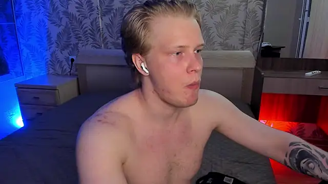 Cactus__James Adlı Modelin Canlı XXX Sohbeti