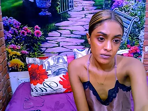IndianPretty14u2Luv live XXX chat