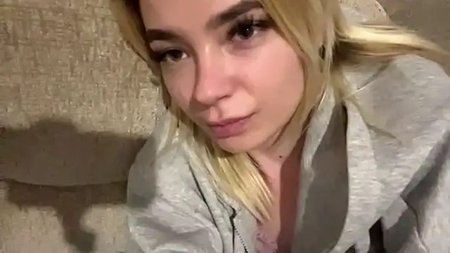 KimberliBaskerville's Live XXX Chat