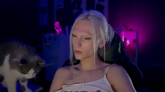 sindLy live XXX chat
