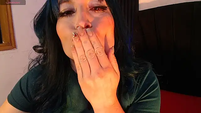 צ'אט XXX בשידור חי של alicia_moom
