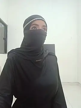aminaa_ Adlı Modelin Canlı XXX Sohbeti