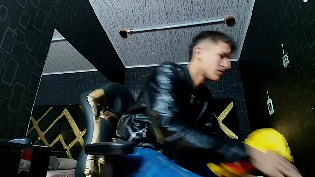 Chatroom XXX en direct de Axel_Romanov