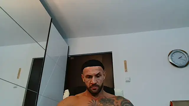 Magnificmuscles89's Live XXX Chat