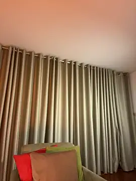 Zandrina Adlı Modelin Canlı XXX Sohbeti