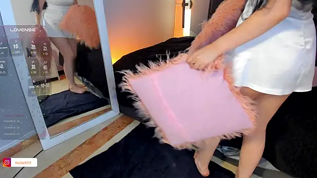 צ'אט XXX בשידור חי של Emma__clark_