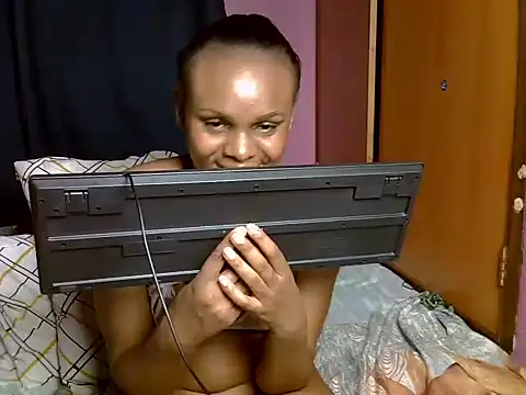 Queen_petite_'s Live XXX Chat