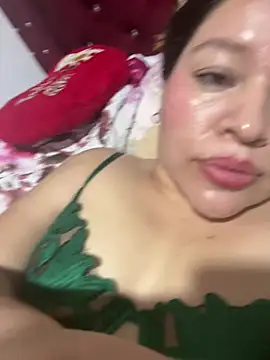 Chat +18 de Lovelipsbig ao vivo