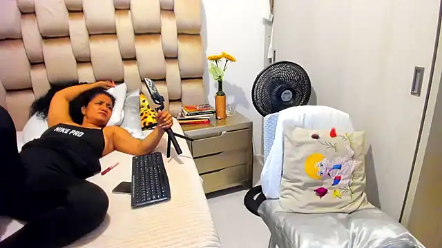 Chat +18 de alaskmiller1 ao vivo
