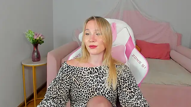 ElaraVoltage Live XXX-Chat