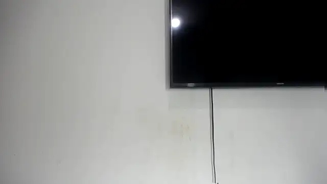 Fox_Loves Adlı Modelin Canlı XXX Sohbeti