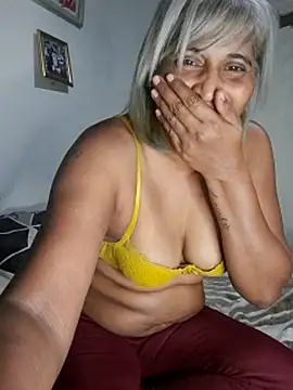 Goodgirlsue_77's Live XXX Chat