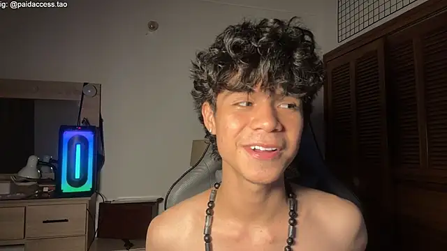 OopsAgain_ Live XXX-chat