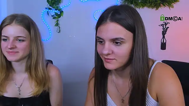 lisa_dark_ Chat XXX in diretta