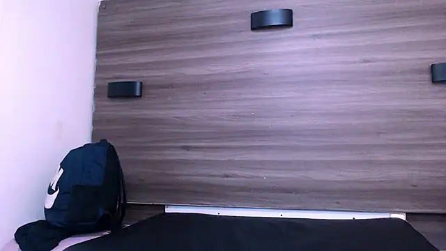 Maximiliano_Stronge's Live XXX Chat