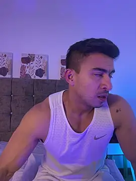 XXX chat uživo modela Chris_Clarck