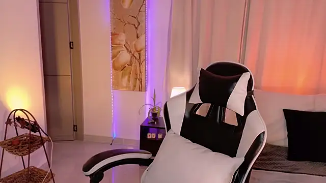 دردشة ChloeMoreti الجنسية المباشرة