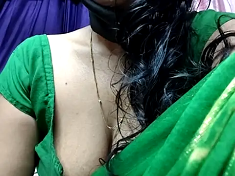 poojaxxx65 现场XXX聊天