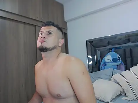 Онлайн чат XXX TomasEvenson