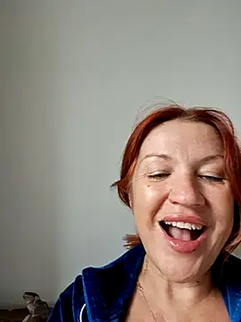 Živý XXX chat KiraXTender