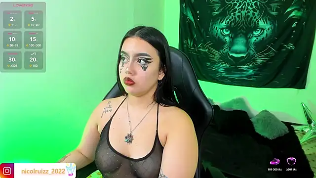 Chat +18 de Nicolle_Ruizz ao vivo