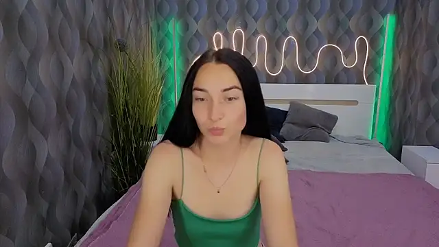 Yr_Shy_Bae's Live XXX Chat