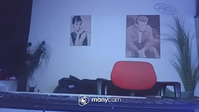 Živý XXX chat der_dino30