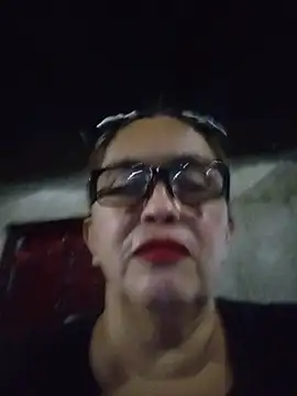 MOTHER_AND_SON09 – Live XXX-chat