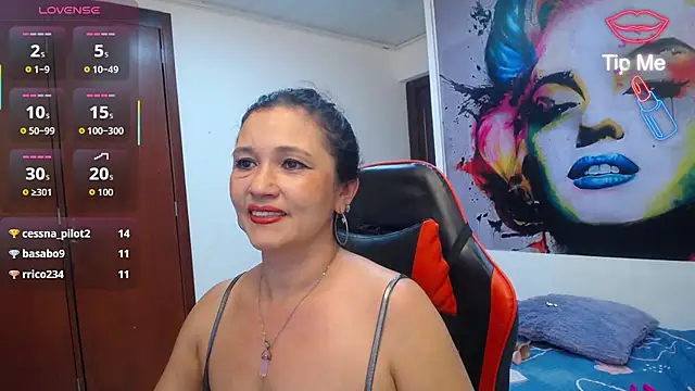noelia_milf19 现场XXX聊天