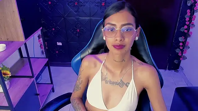 Chat XXX en directo de KarlaSlutSkinny__